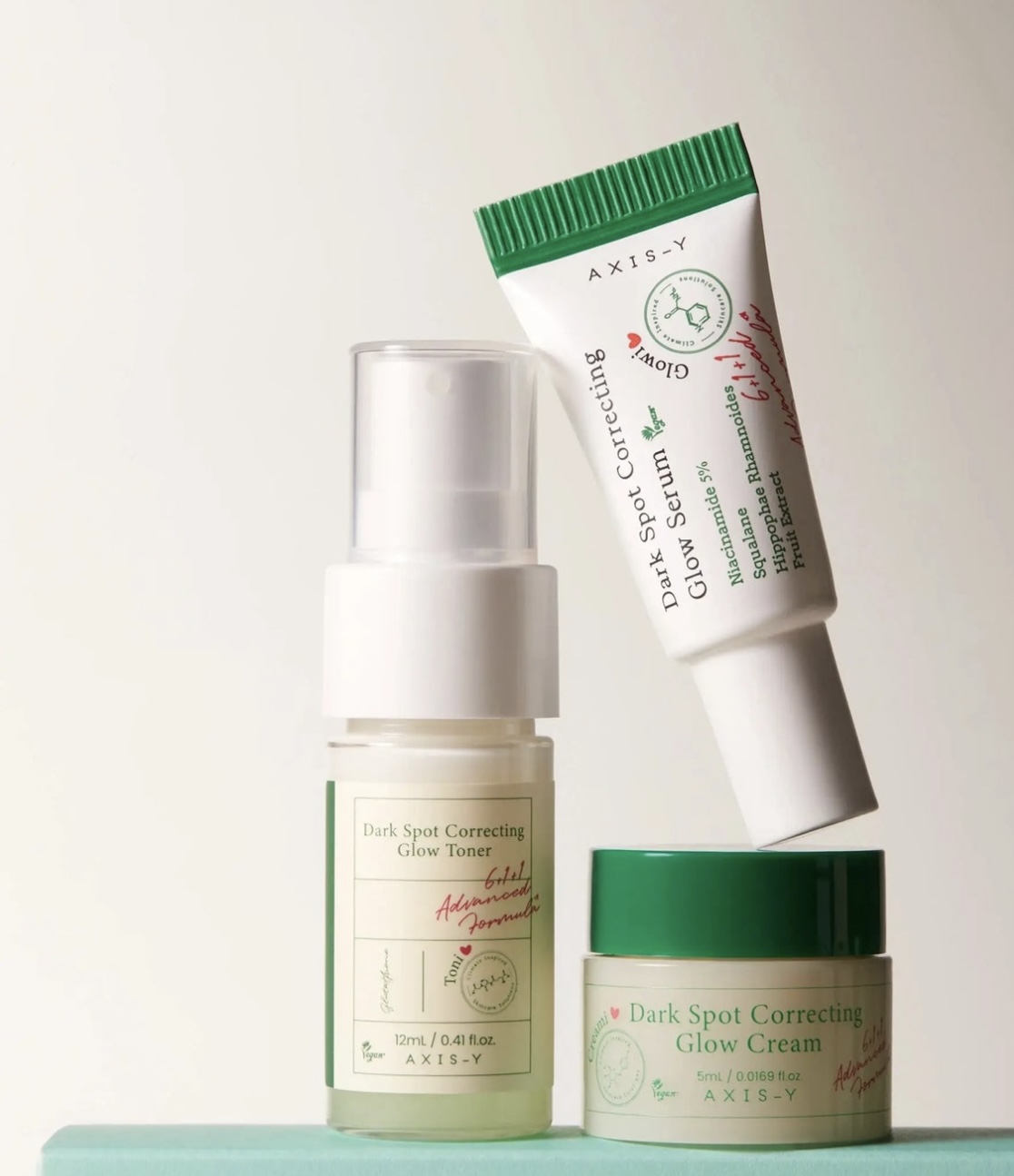 طقم العناية المصغّر لإشراقة البشرة وتفتيح البقع – mini glow trio skincare set