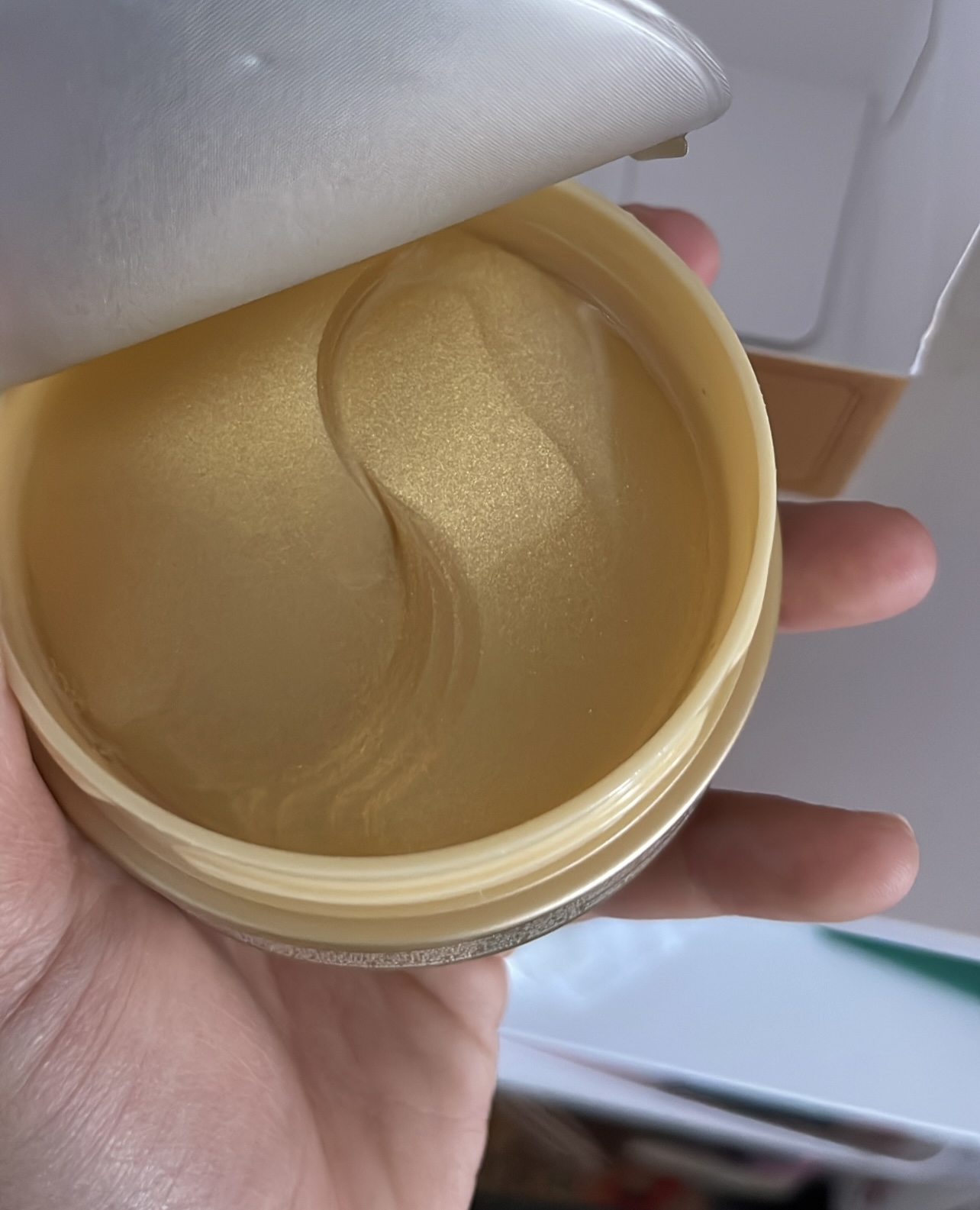 باتش العين المرطب والمغذي – gold hydrogel eye patch (60 قطعة / 30 زوج)
